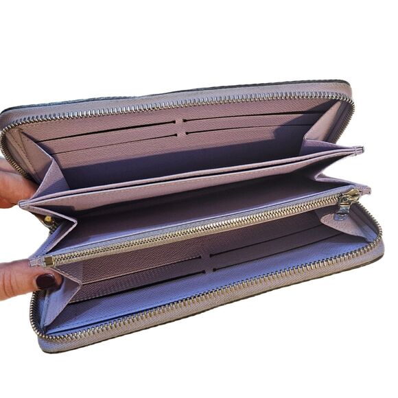 Louis Vuitton (Authentic) Rare Purple Lilac Epi Leather Zippy Long Wallet, GUC - Picture 7 of 12